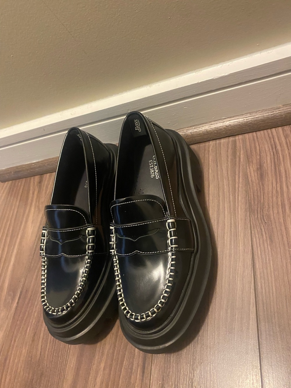 G.H.BASS Platform Lug Classic Loafer 7.5 - Picture 7 of 13